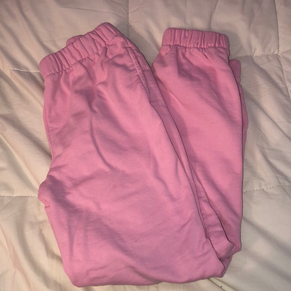 brandy melville bubblegum pink sweatpants